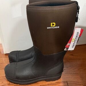 NWT Men's Brown and Black Muck Boots